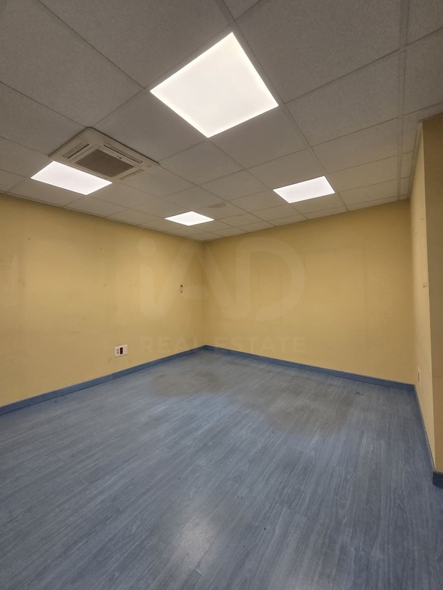 Local Commercial à vendre à Leon ville - 450 000 € (Ref: 9987869)