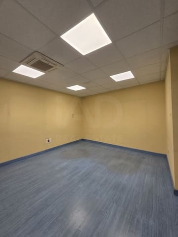 Gewerbe zu verkaufen in León Stadt - 450.000 € (Ref: 9987869)