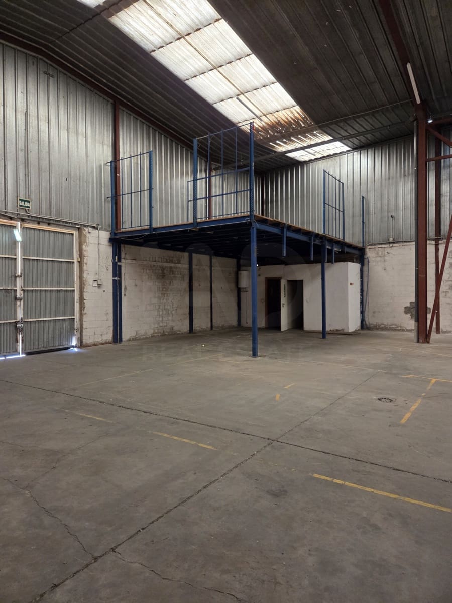 Local Commercial à vendre à Leon ville - 450 000 € (Ref: 9987869)