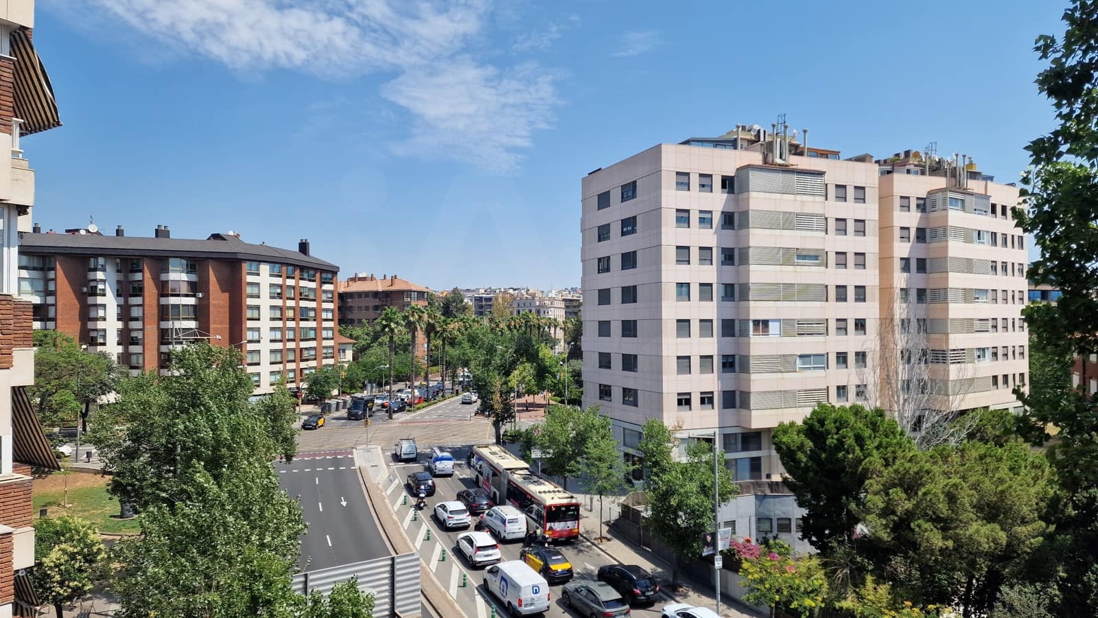 2 sovrum Lägenhet för semesterbostäder i Barcelona stad med garage - 1 740 € (Ref: 9987872)