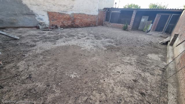 Ubebygd land til salgs i Barcelona by - € 76 000 (Ref: 9987873)