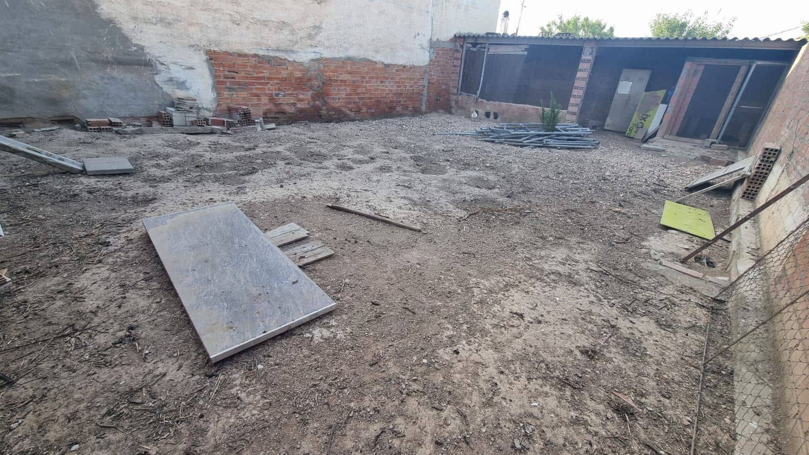 Terreno Não Urbanizado para venda em Barcelona cidade - 76 000 € (Ref: 9987873)