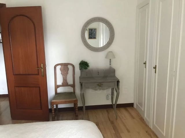 Appartement de 3 chambres à louer à Donostia-San Sebastián avec garage - 2 400 € (Ref: 9987876)