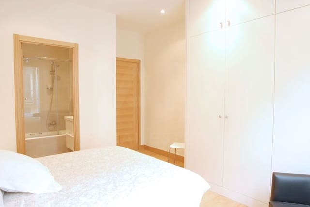 Appartement de 2 chambres à louer à Donostia-San Sebastián - 3 500 € (Ref: 9987877)