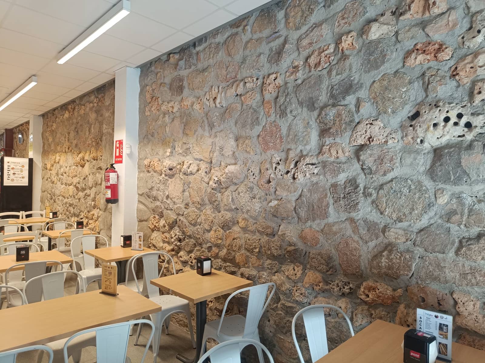 2 soveværelse Erhverv til salg i Barcelona by - € 89.000 (Ref: 9987878)