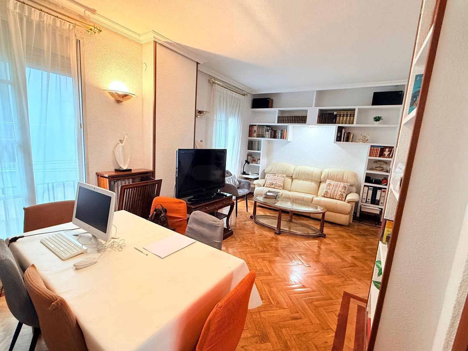 2 sypialnia Apartament do wynajęcia w Miasto Madryt - 1 600 € (Ref: 9987881)