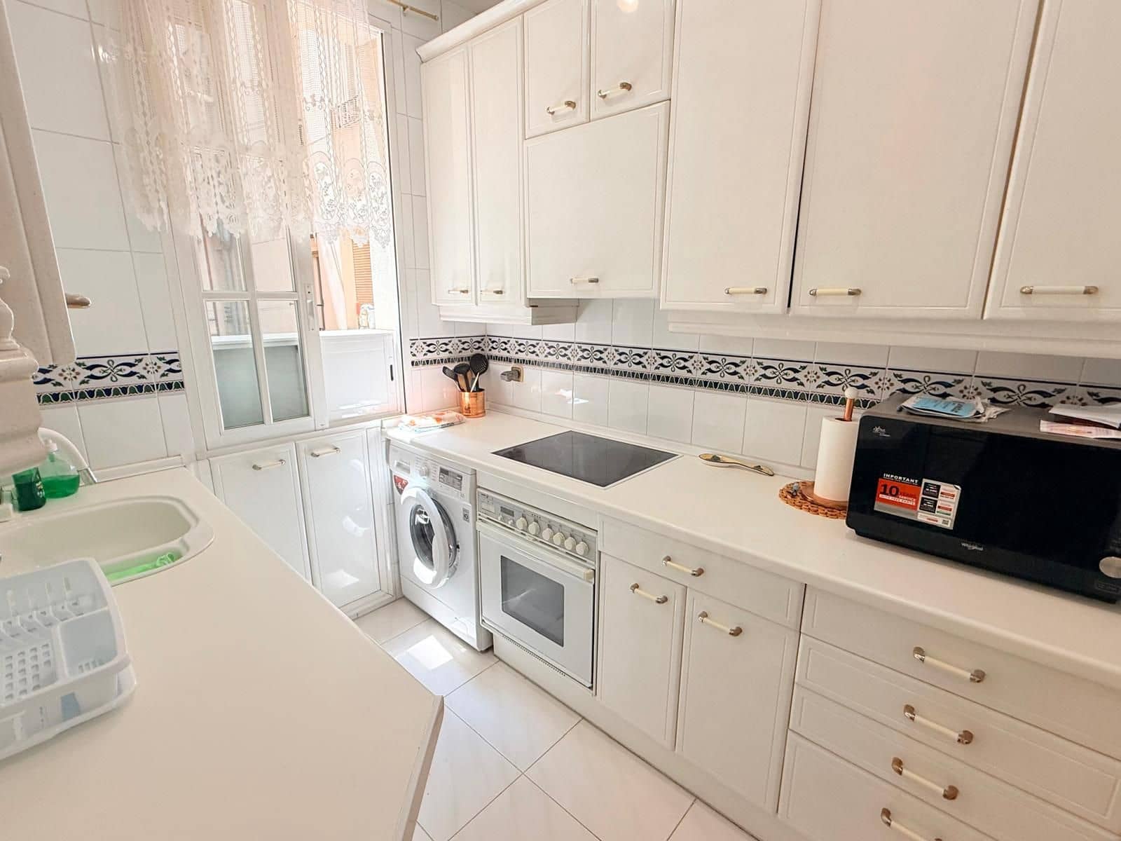 2 sypialnia Apartament do wynajęcia w Miasto Madryt - 1 600 € (Ref: 9987881)