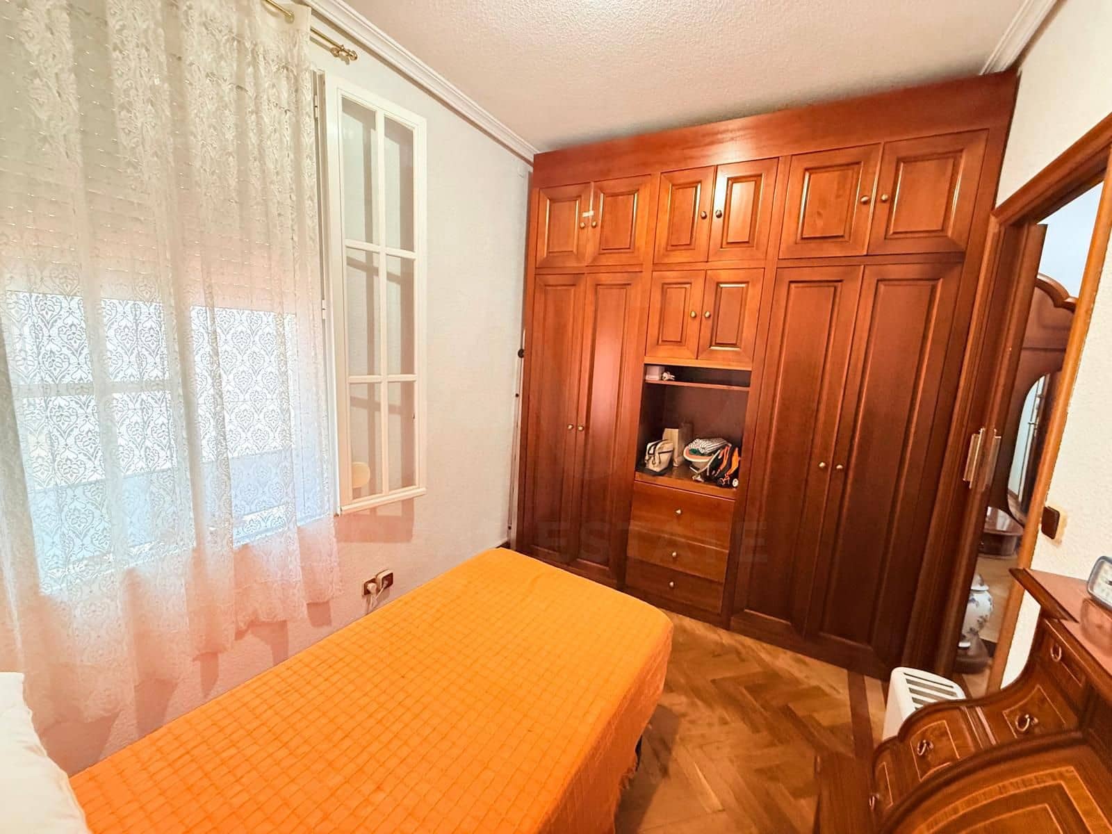 2 sypialnia Apartament do wynajęcia w Miasto Madryt - 1 600 € (Ref: 9987881)