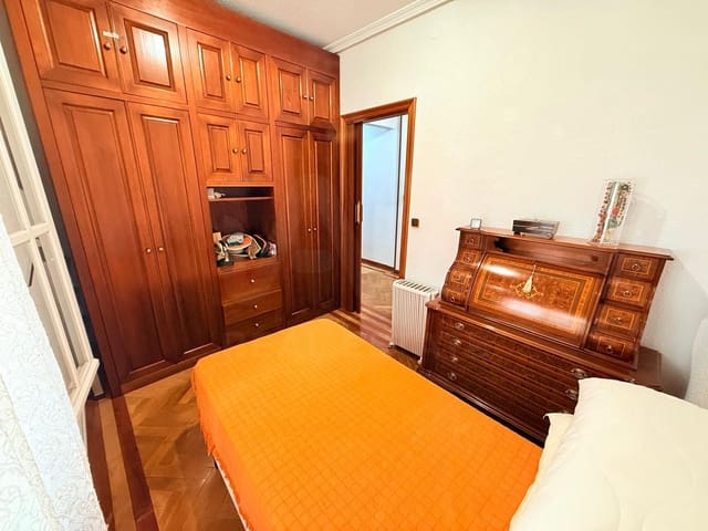 2 quarto Apartamento para arrendar em Madrid cidade - 1 600 € (Ref: 9987881)