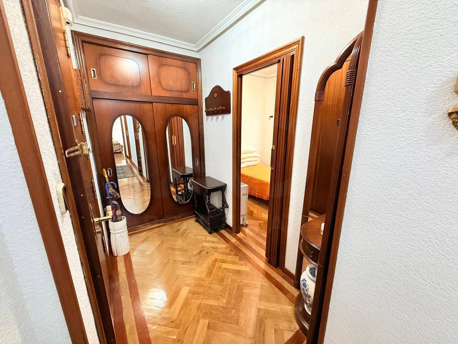 2 sypialnia Apartament do wynajęcia w Miasto Madryt - 1 600 € (Ref: 9987881)