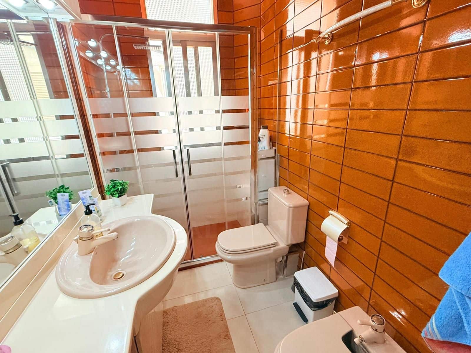 2 sypialnia Apartament do wynajęcia w Miasto Madryt - 1 600 € (Ref: 9987881)