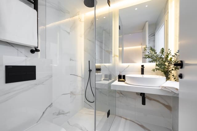 3 soverom Leilighet til leie i Universidad, Madrid by - € 3 200 (Ref: 9987882)