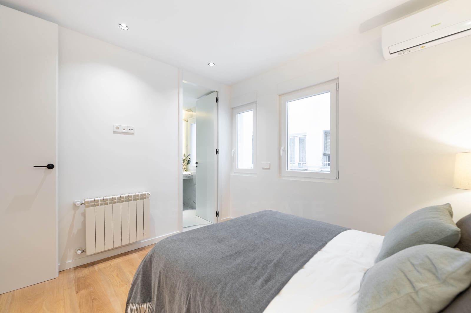 3 soverom Leilighet til leie i Madrid by - € 3 200 (Ref: 9987882)
