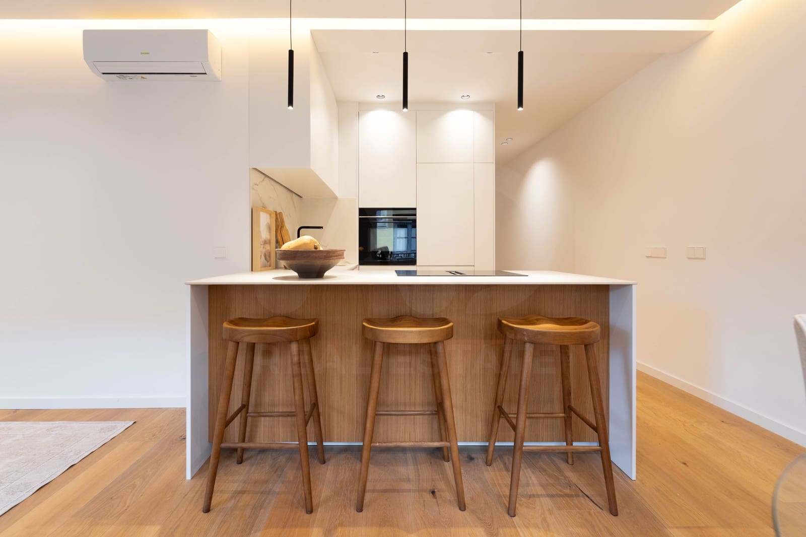 3 soverom Leilighet til leie i Madrid by - € 3 200 (Ref: 9987882)