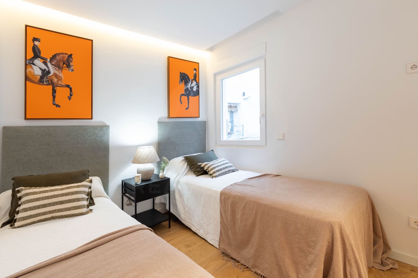 3 soverom Leilighet til leie i Madrid by - € 3 200 (Ref: 9987882)