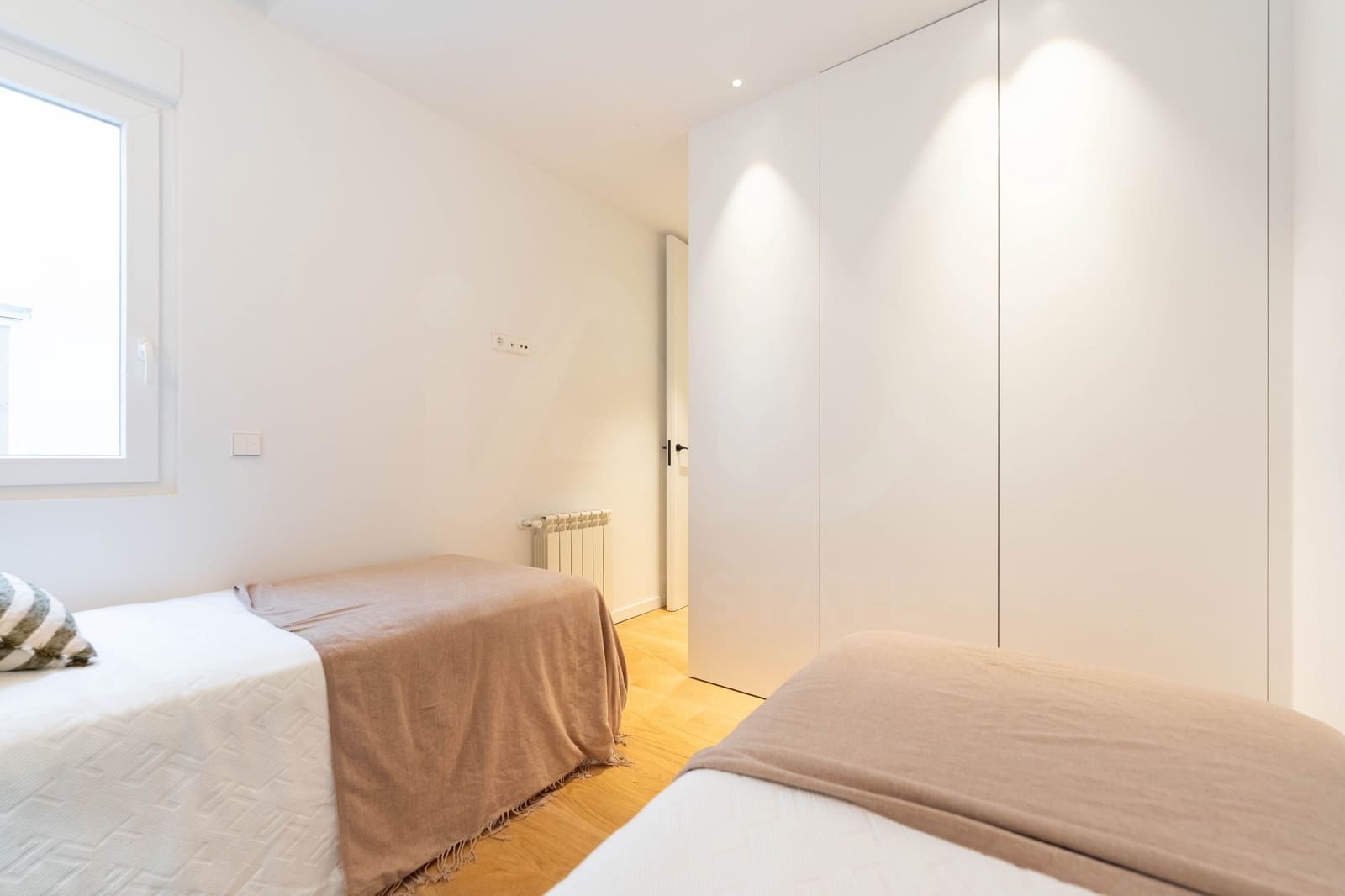 3 soverom Leilighet til leie i Madrid by - € 3 200 (Ref: 9987882)