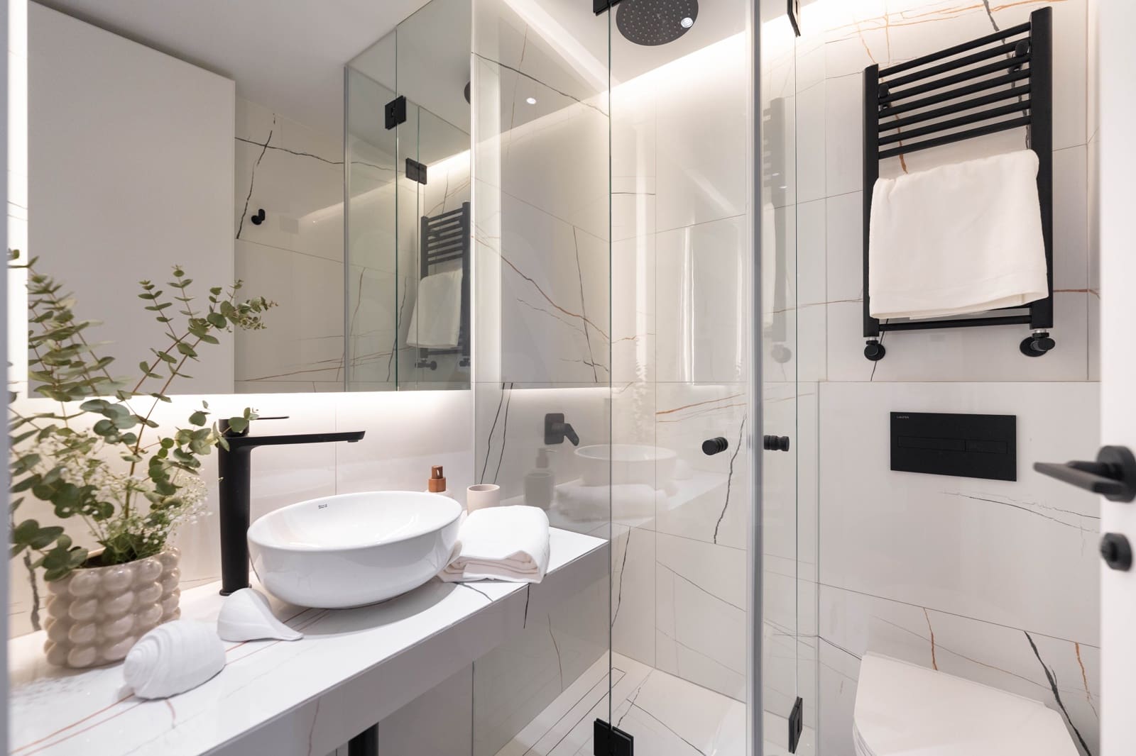 3 soverom Leilighet til leie i Madrid by - € 3 200 (Ref: 9987882)