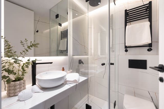 3 soverom Leilighet til leie i Universidad, Madrid by - € 3 200 (Ref: 9987882)