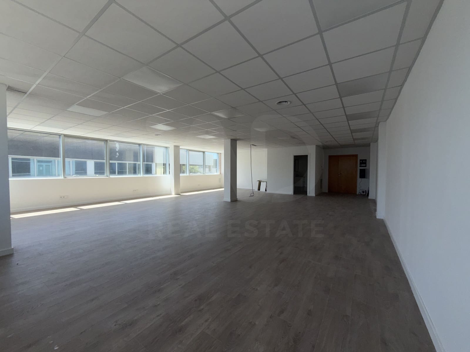 Erhverv til leje i Lleida by med garage - € 680 (Ref: 9987883)