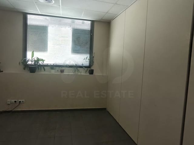4 makuuhuone Kaupallinen vuokrattavana paikassa Argüelles, Madrid kaupunki - 1 300 € (Ref: 9987885)