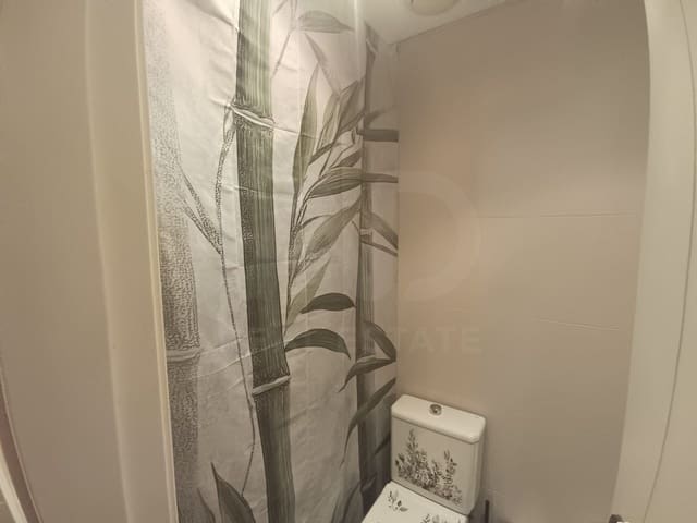4 makuuhuone Kaupallinen vuokrattavana paikassa Argüelles, Madrid kaupunki - 1 300 € (Ref: 9987885)