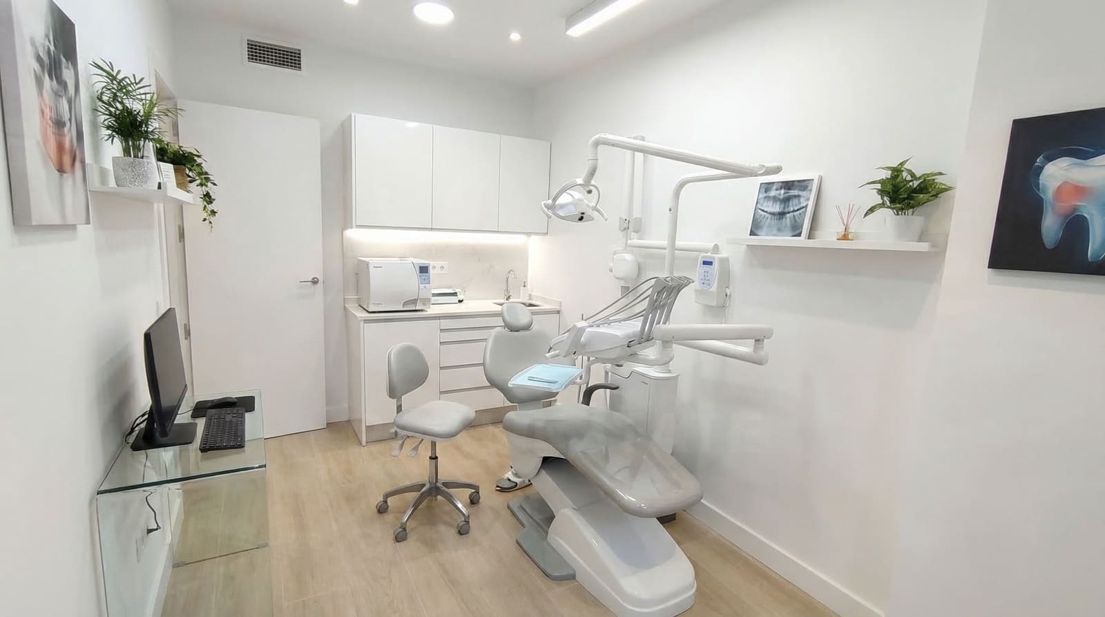 2 quarto Comercial para arrendar em Madrid cidade com piscina - 3 500 € (Ref: 9987887)
