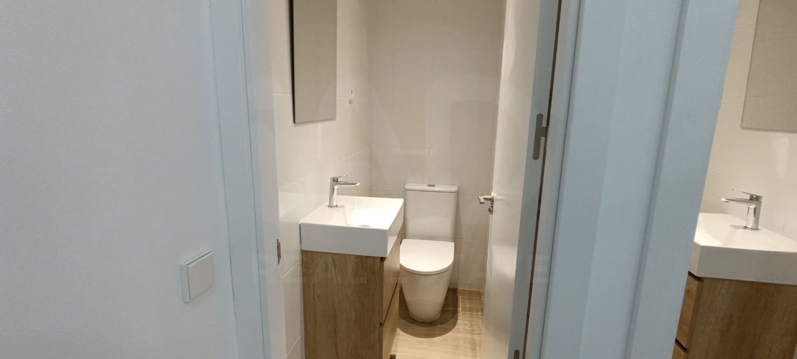 2 quarto Comercial para arrendar em Madrid cidade com piscina - 3 500 € (Ref: 9987887)
