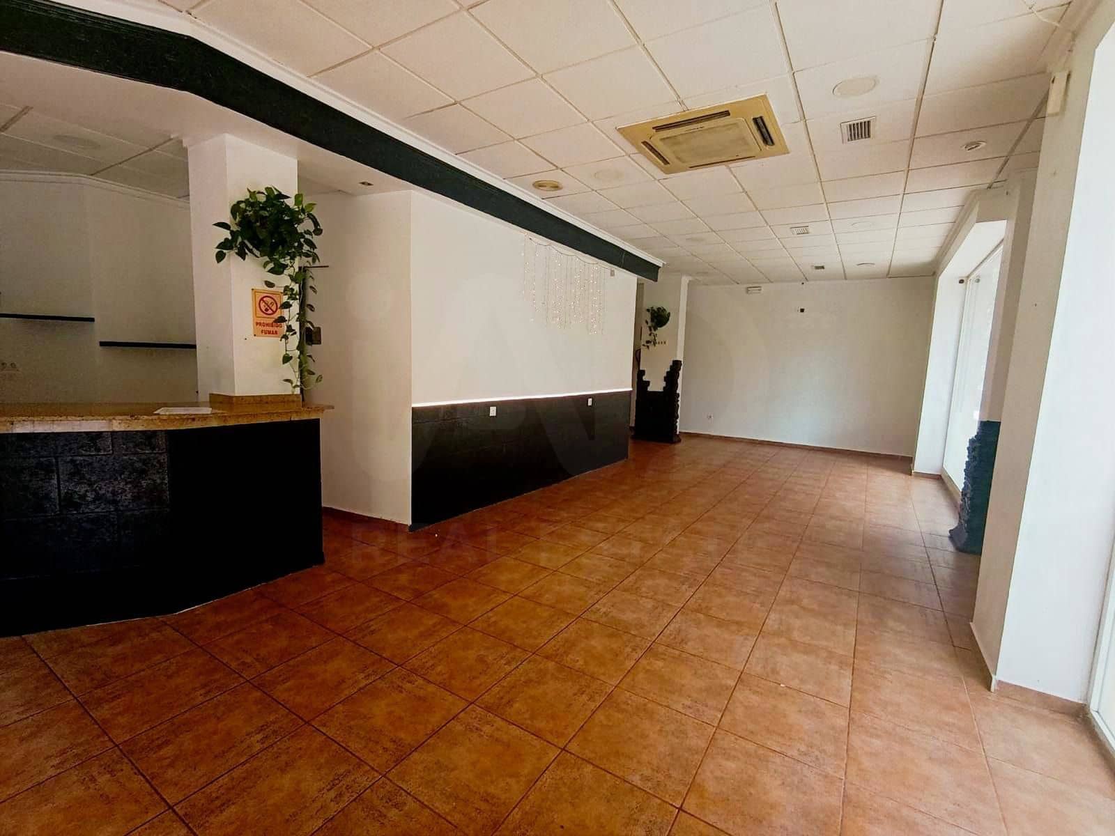 Comercial para venda em Alicante cidade - 240 000 € (Ref: 9987889)