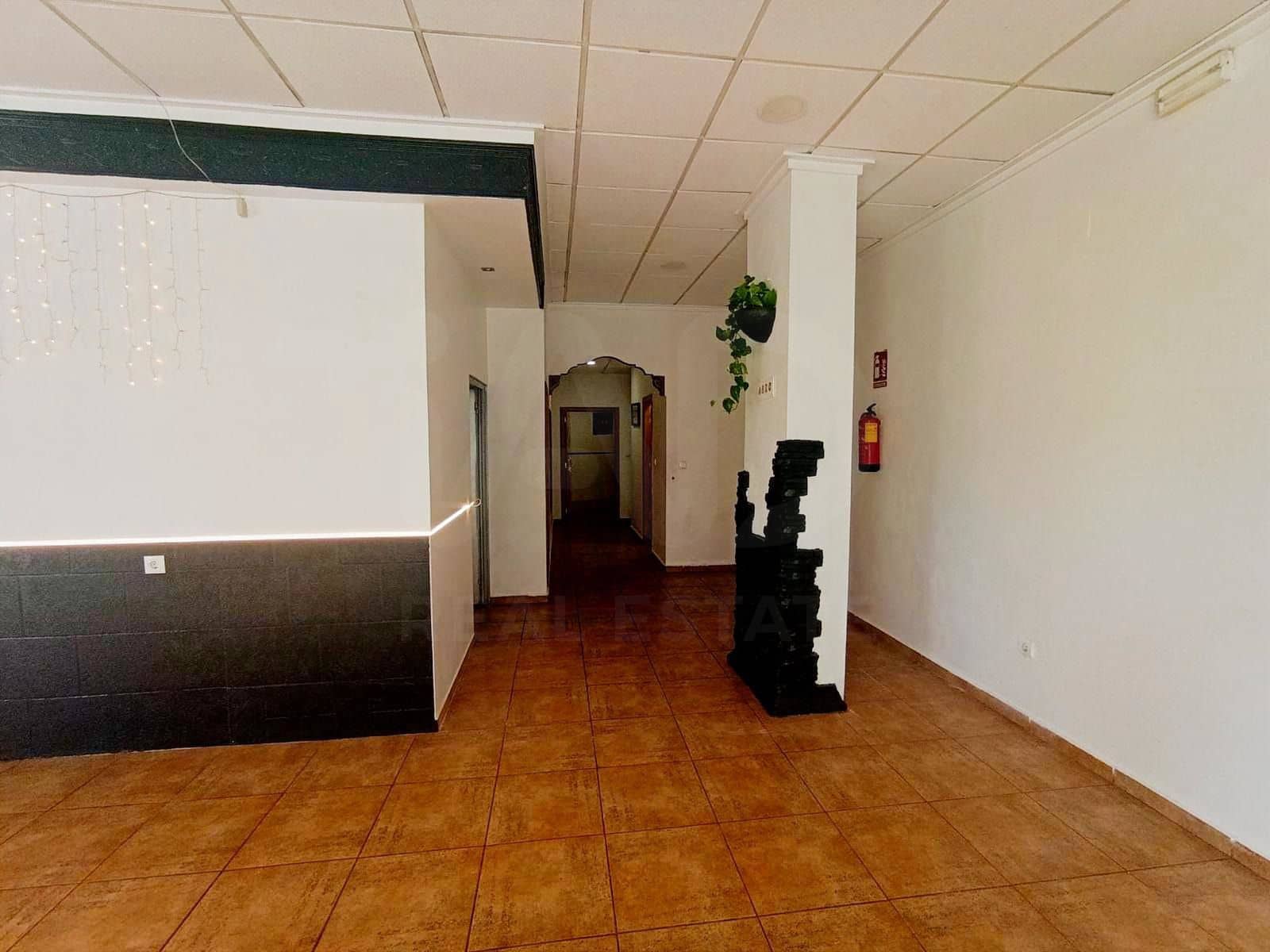 Comercial para venda em Alicante cidade - 240 000 € (Ref: 9987889)