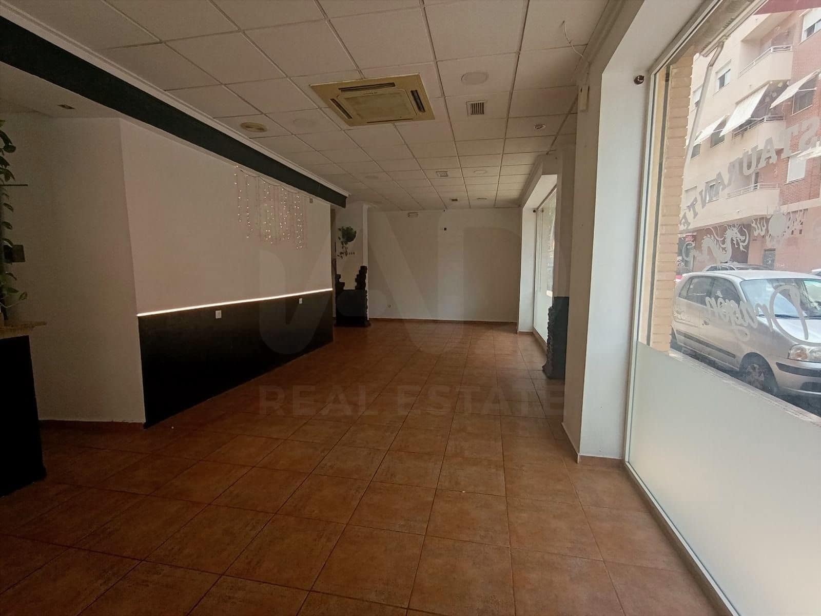 Comercial para venda em Alicante cidade - 240 000 € (Ref: 9987889)