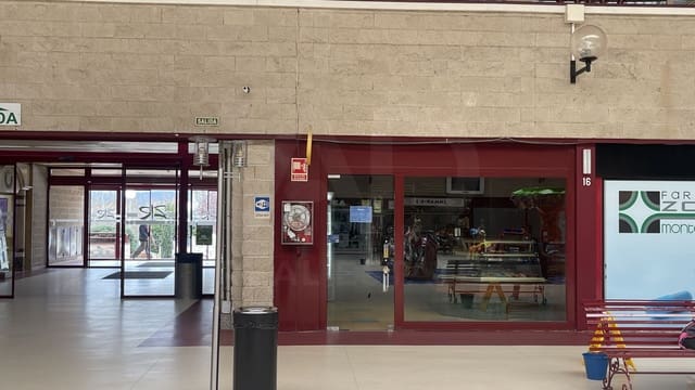 Commercial for sale in Madrid city - € 98,000 (Ref: 9987891)