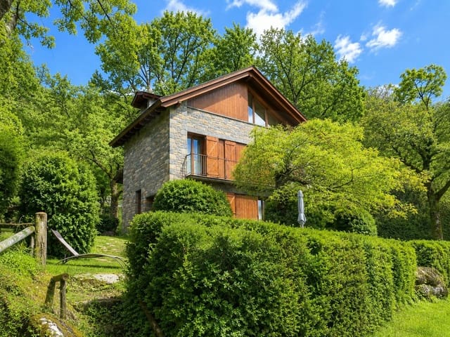 3 slaapkamer Villa te koop in Huesca stad - € 650.000 (Ref: 9987893)