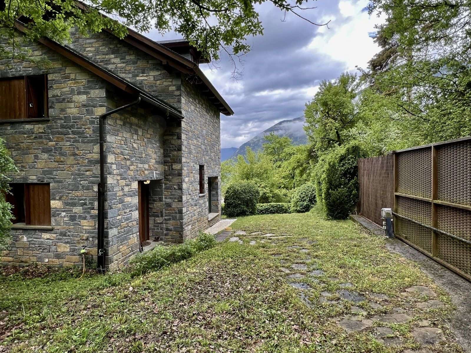 3 sypialnia Willa na sprzedaż w Miasto Huesca - 650 000 € (Ref: 9987893)