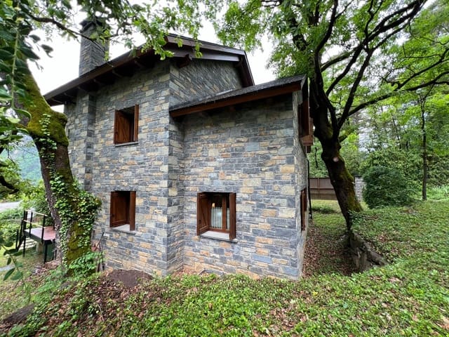3 slaapkamer Villa te koop in Huesca stad - € 650.000 (Ref: 9987893)