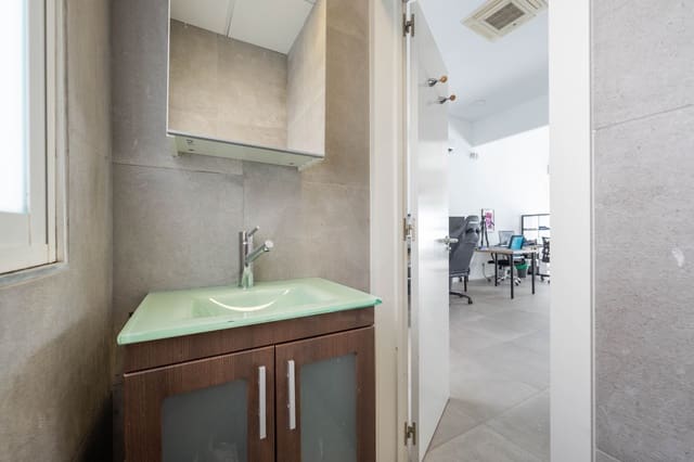 2 soverom Kommersiell til salgs i Madrid by - € 375 000 (Ref: 9987895)