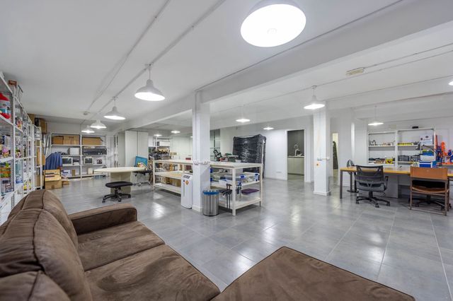 2 makuuhuone Kaupallinen myytävänä paikassa Madrid kaupunki - 375 000 € (Ref: 9987895)