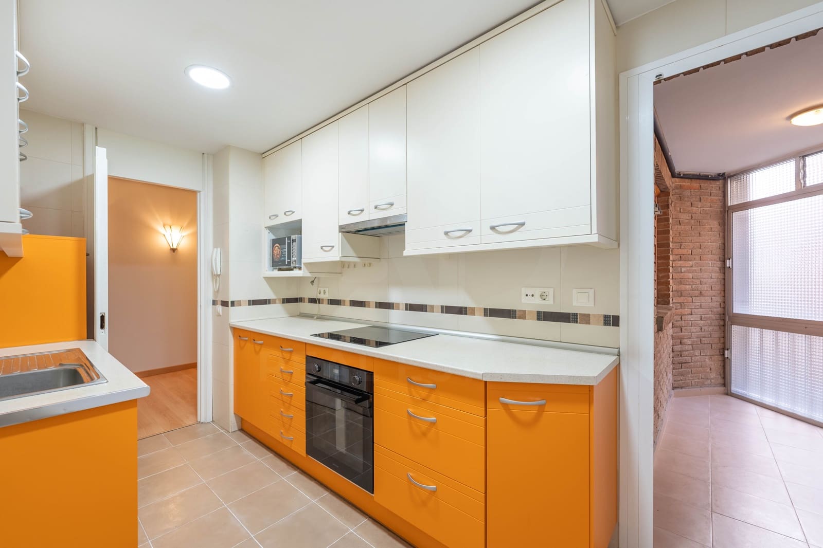 2 soverom Leilighet til leie i Madrid by - € 1 800 (Ref: 9987896)