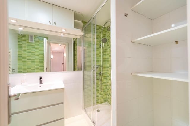 2 soveværelse Lejlighed til leje i Madrid by - € 1.800 (Ref: 9987896)