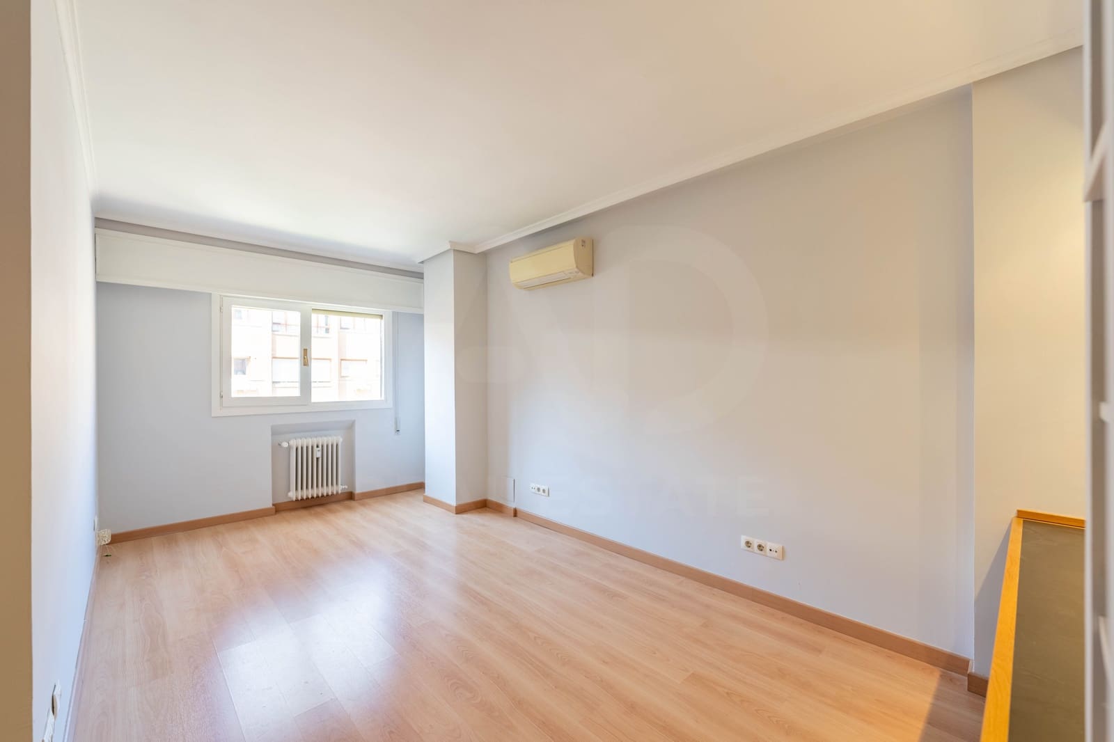 2 soverom Leilighet til leie i Madrid by - € 1 800 (Ref: 9987896)
