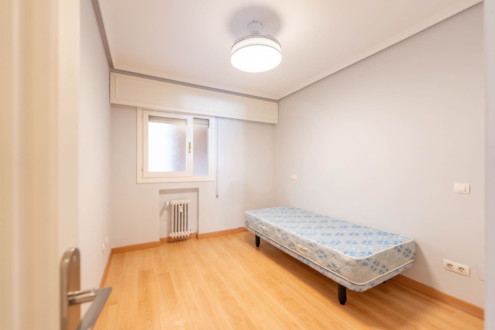 2 soverom Leilighet til leie i Madrid by - € 1 800 (Ref: 9987896)