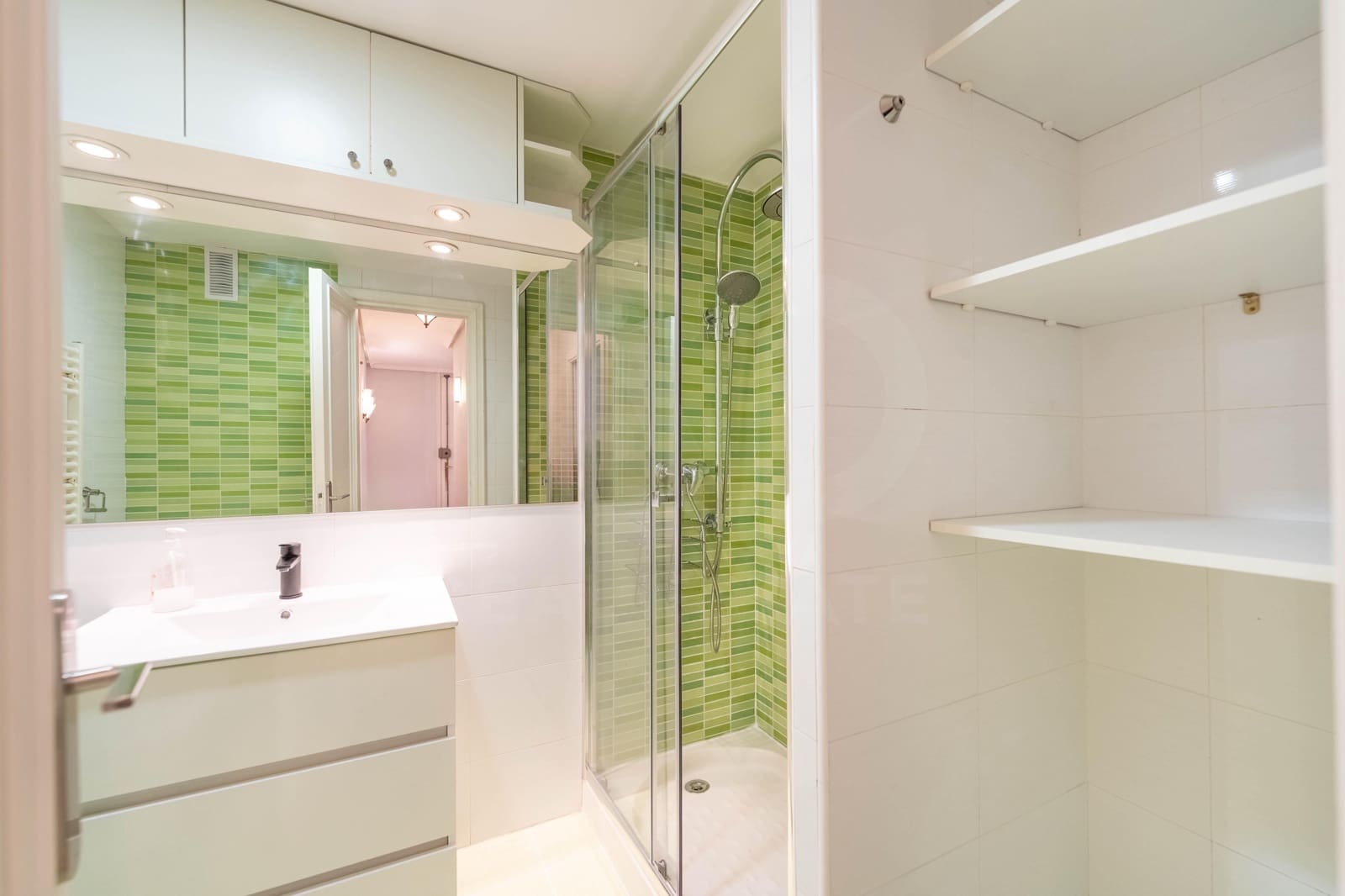 2 soverom Leilighet til leie i Madrid by - € 1 800 (Ref: 9987896)