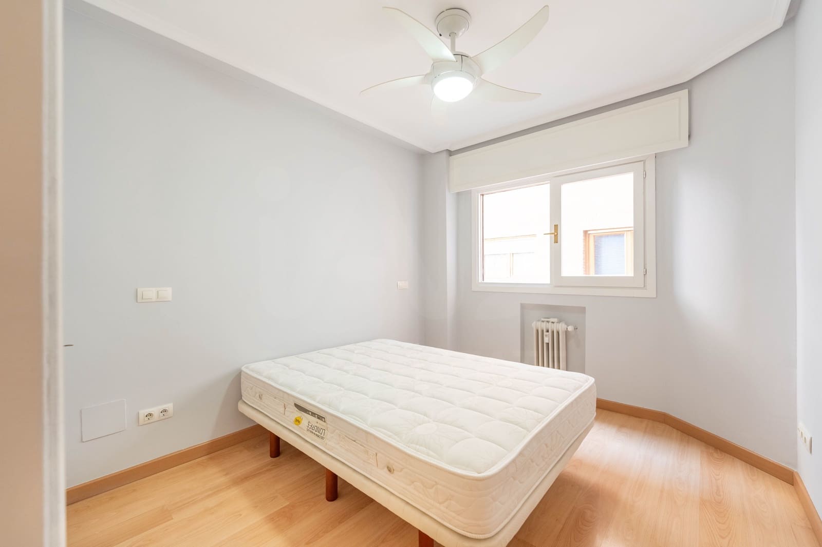 2 soverom Leilighet til leie i Madrid by - € 1 800 (Ref: 9987896)