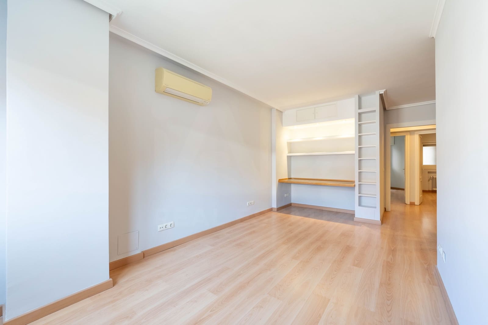 2 soverom Leilighet til leie i Madrid by - € 1 800 (Ref: 9987896)