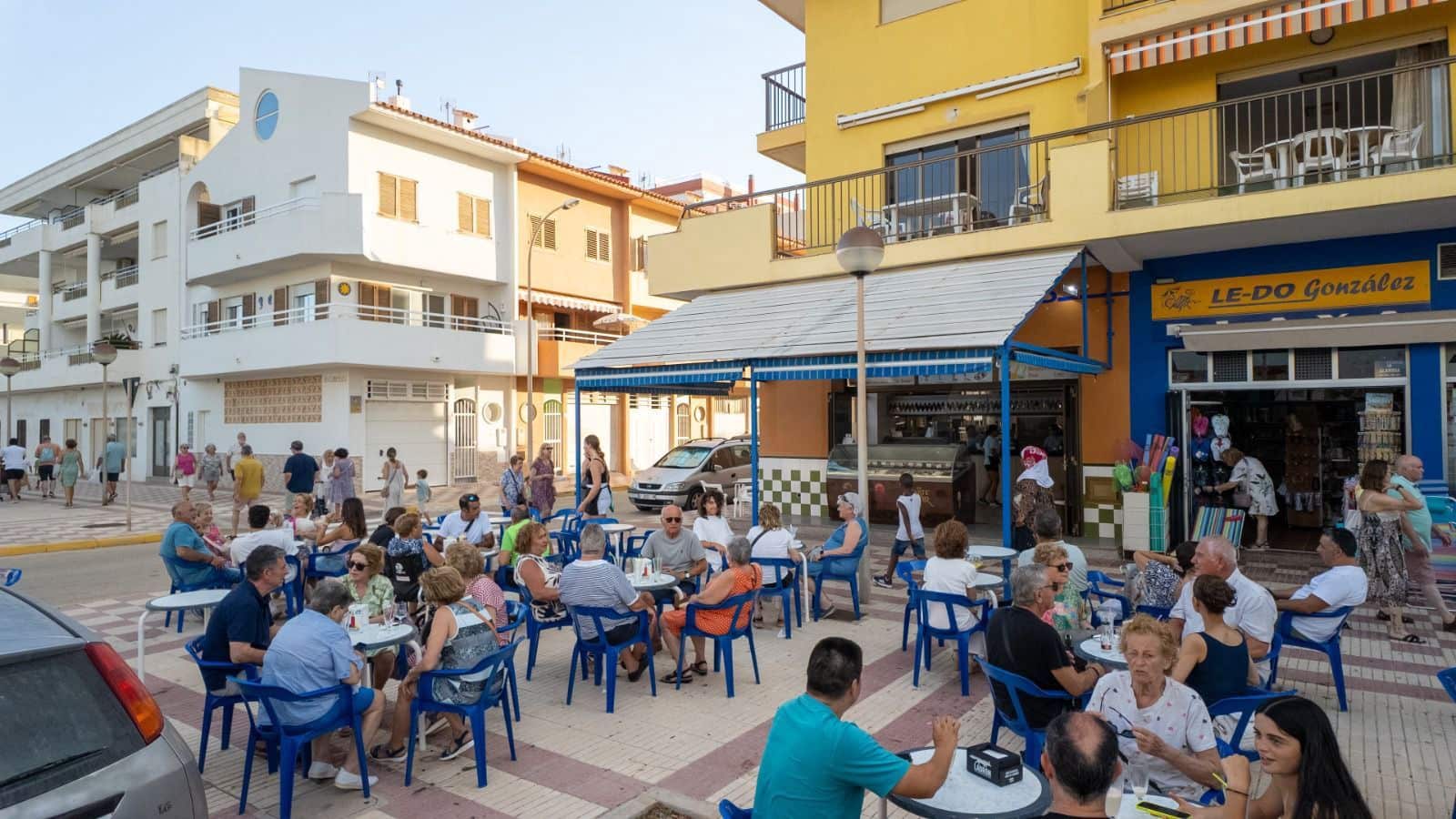 Erhverv til salg i Valencia by - € 240.000 (Ref: 9987898)