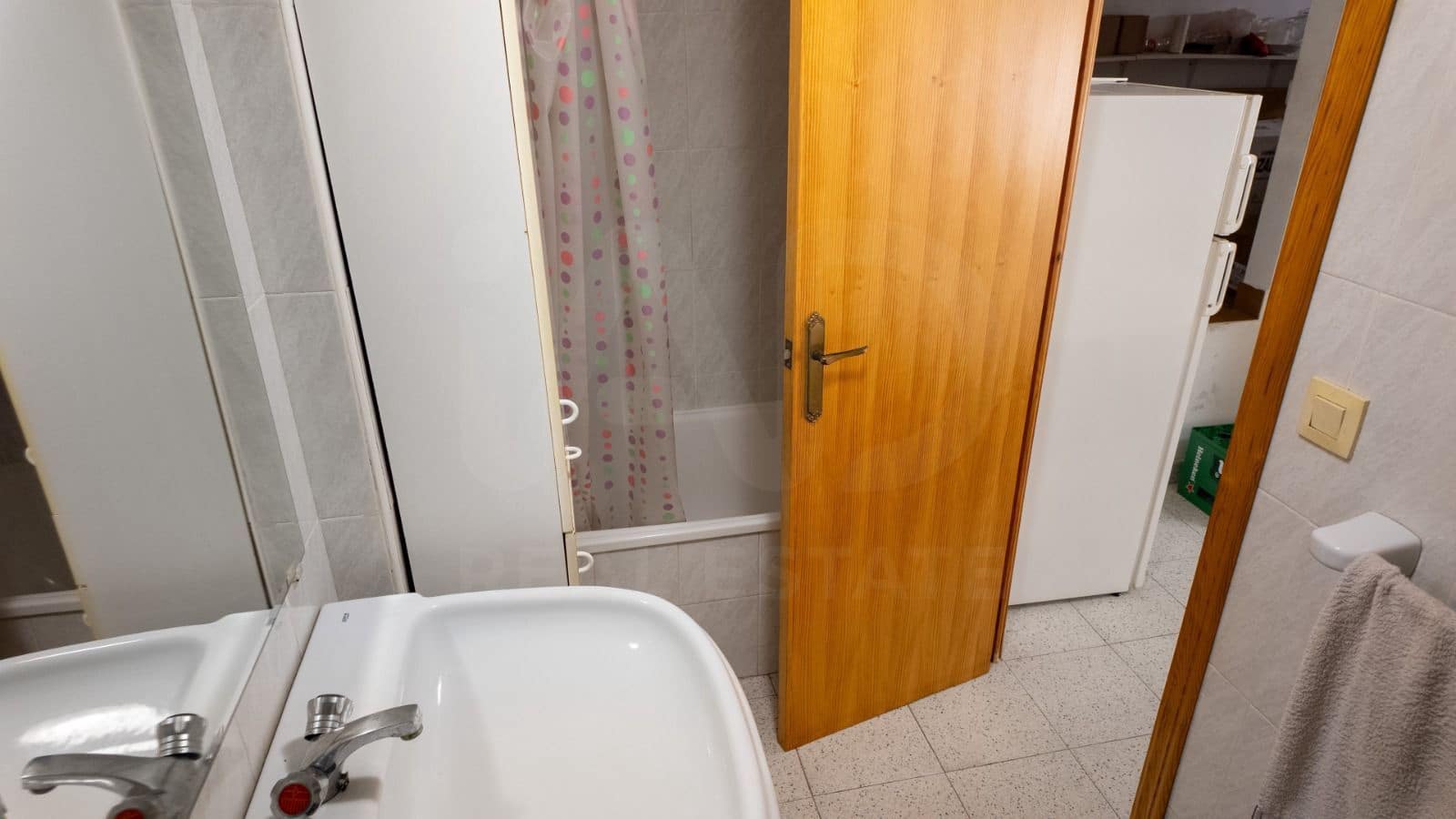 Erhverv til salg i Valencia by - € 240.000 (Ref: 9987898)