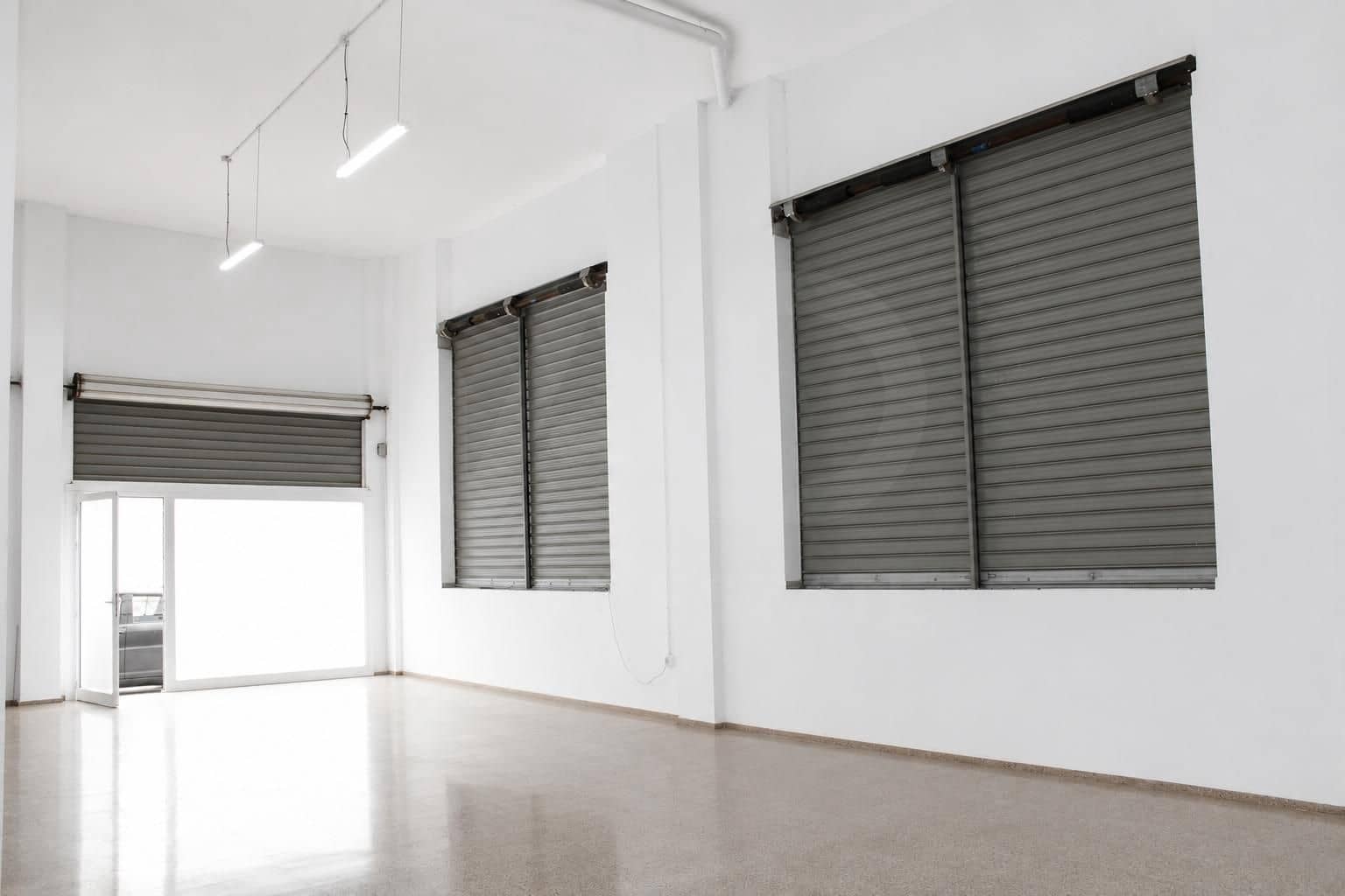 Kaupallinen myytävänä paikassa Alicante kaupunki - 120 000 € (Ref: 9987899)