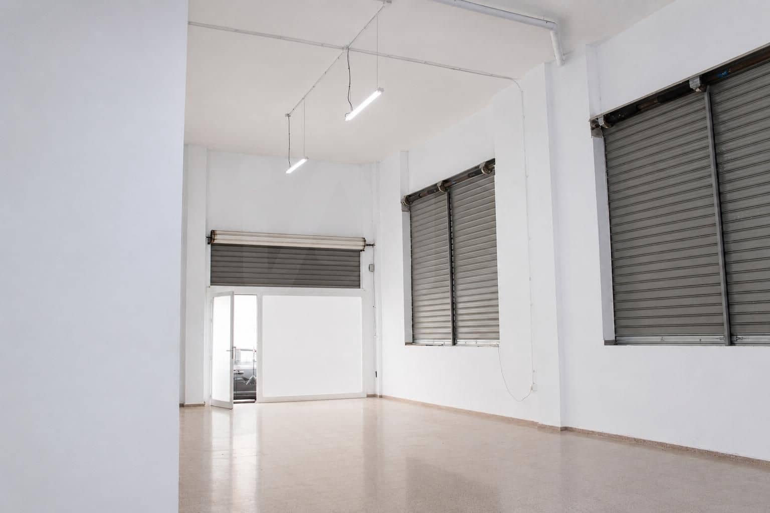 Kaupallinen myytävänä paikassa Alicante kaupunki - 120 000 € (Ref: 9987899)