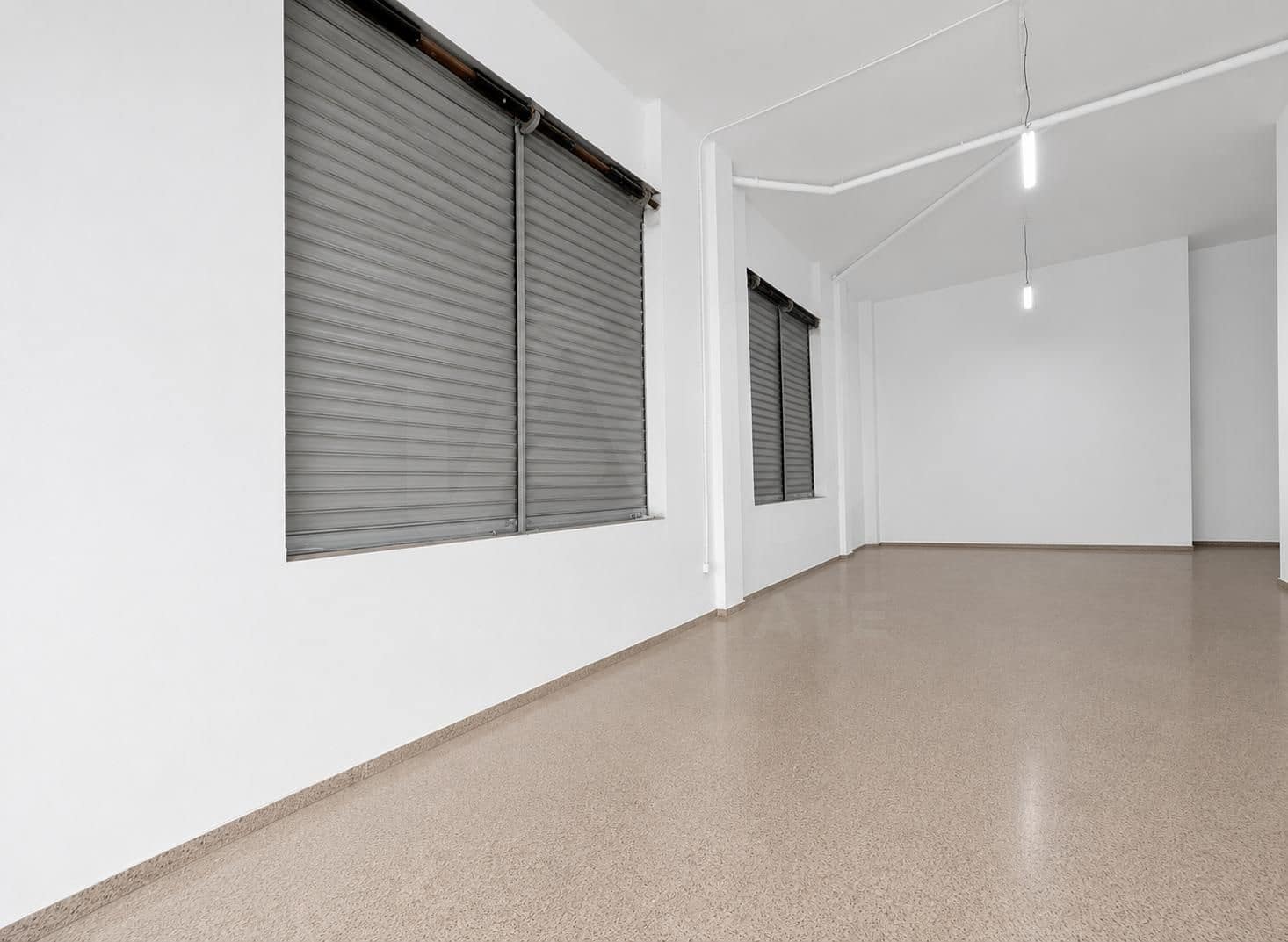 Kaupallinen myytävänä paikassa Alicante kaupunki - 120 000 € (Ref: 9987899)