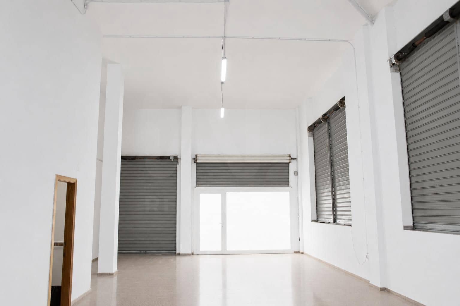 Kaupallinen myytävänä paikassa Alicante kaupunki - 120 000 € (Ref: 9987899)