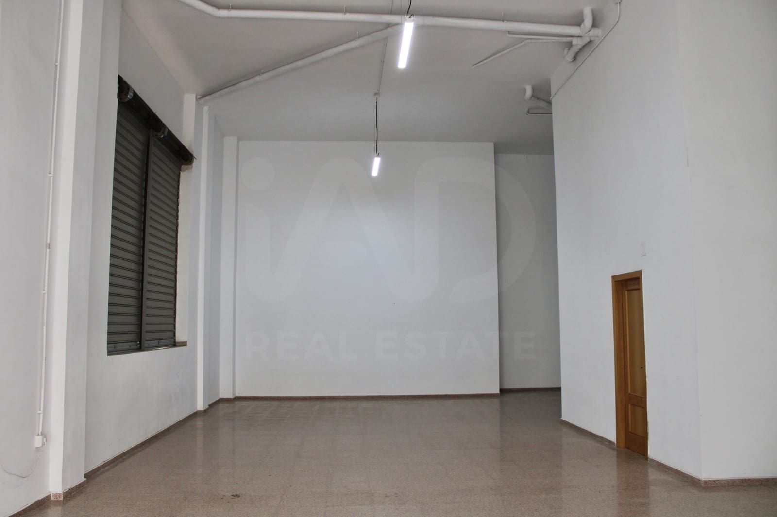 Kaupallinen myytävänä paikassa Alicante kaupunki - 120 000 € (Ref: 9987899)